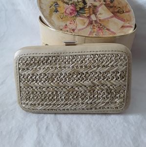 Tan rattan credit card purse/pearly tan vinyl/snap close/black lined/21/2x41/2in